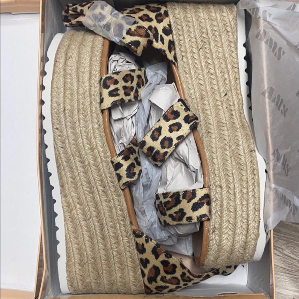 Leopard Woven Platform Espadrille Sandals - Picture 2 of 3
